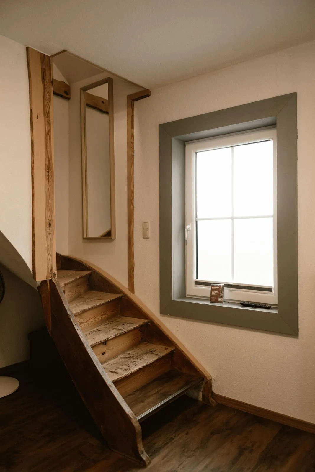 Historische Holztreppe im Landgasthof Wetteraperle